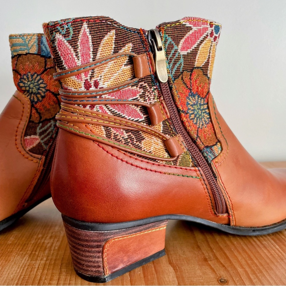 L’Artiste Brown Leather Ankle Boots Floral Tapestry Tassel Zipper Size 40 / US 9 - Picture 10 of 13